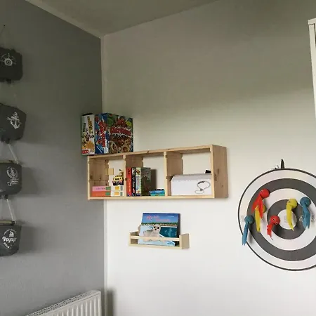 Liebevoll Eingerichtete Luettje Koje Dornum